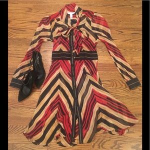 DVF 100% silk button-up dress Sz. 4